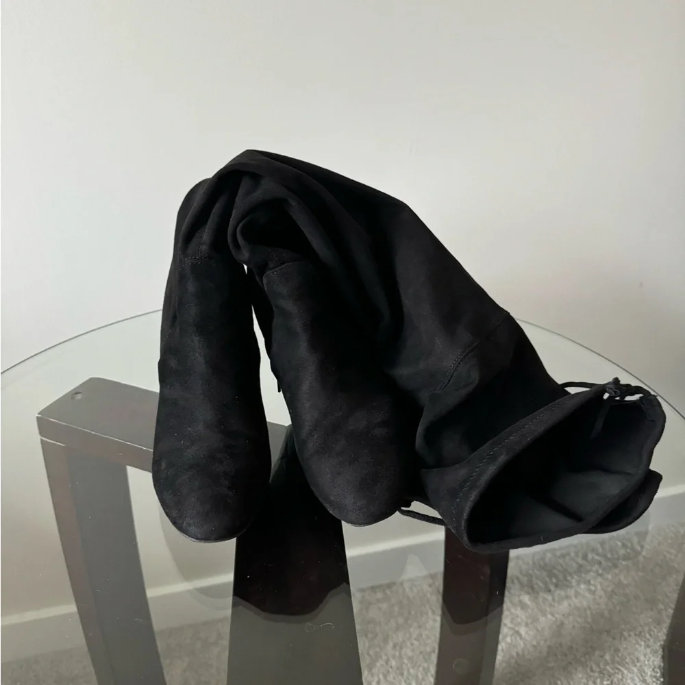 Knee high black boots - Picture 5 of 10